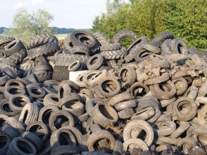 Altreifen Müll / Waste Tires